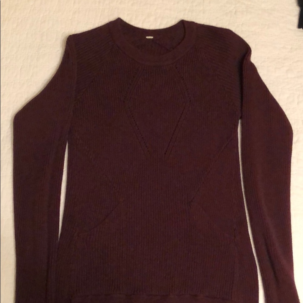 Lululemon sweater *not sure of size